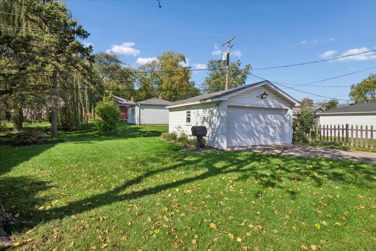 824 N Vail Avenue Property Photo 17