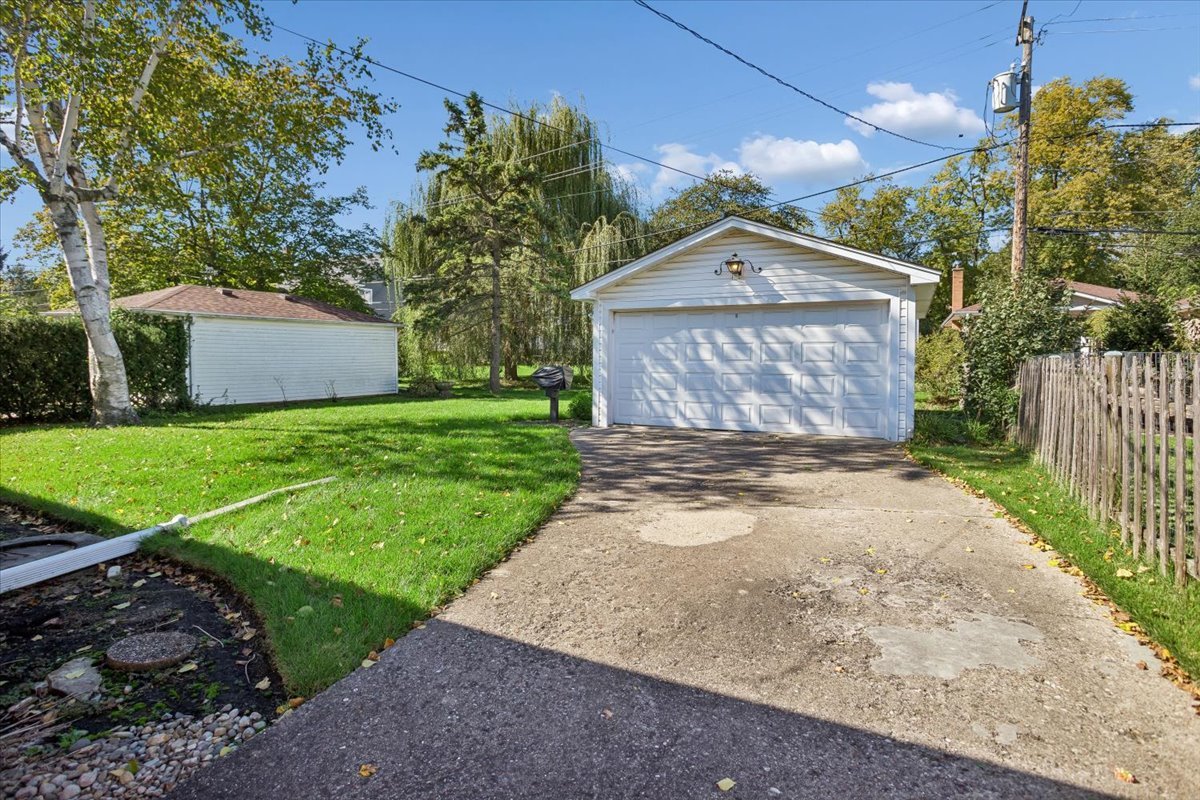 824 N Vail Avenue Property Photo 18