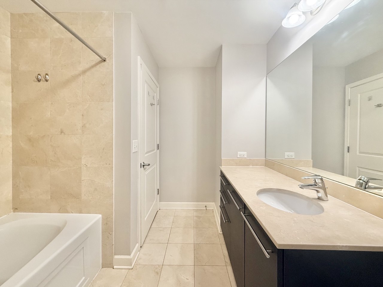 1400 S Michigan Avenue 1111 Property Photo 13