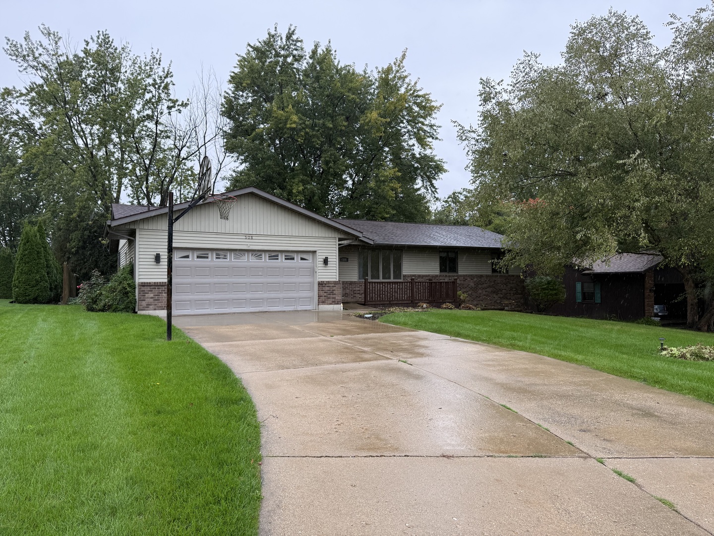 508 Winchester Drive Property Photo 2