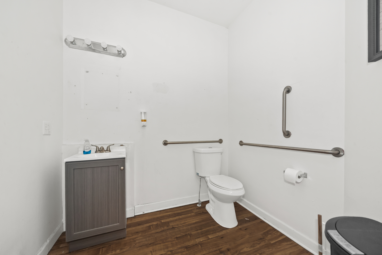2646-48 W Van Buren Street Property Photo 17