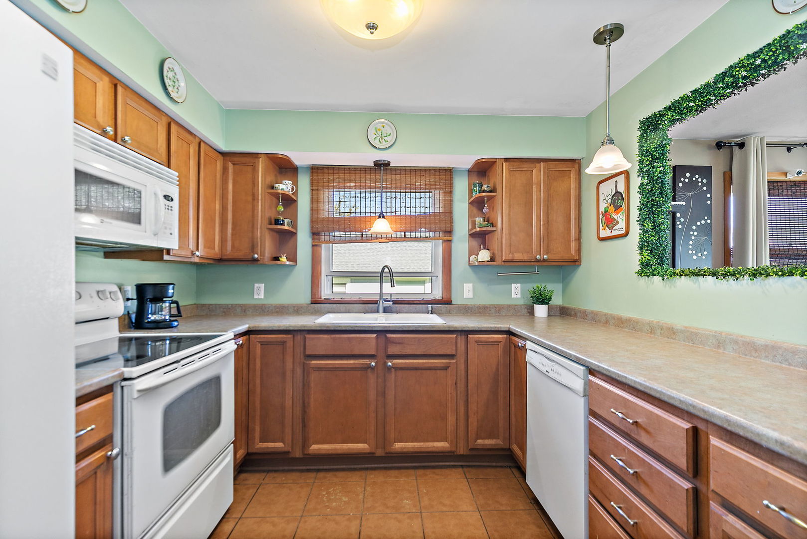 735 Ellwood Avenue Property Photo 10
