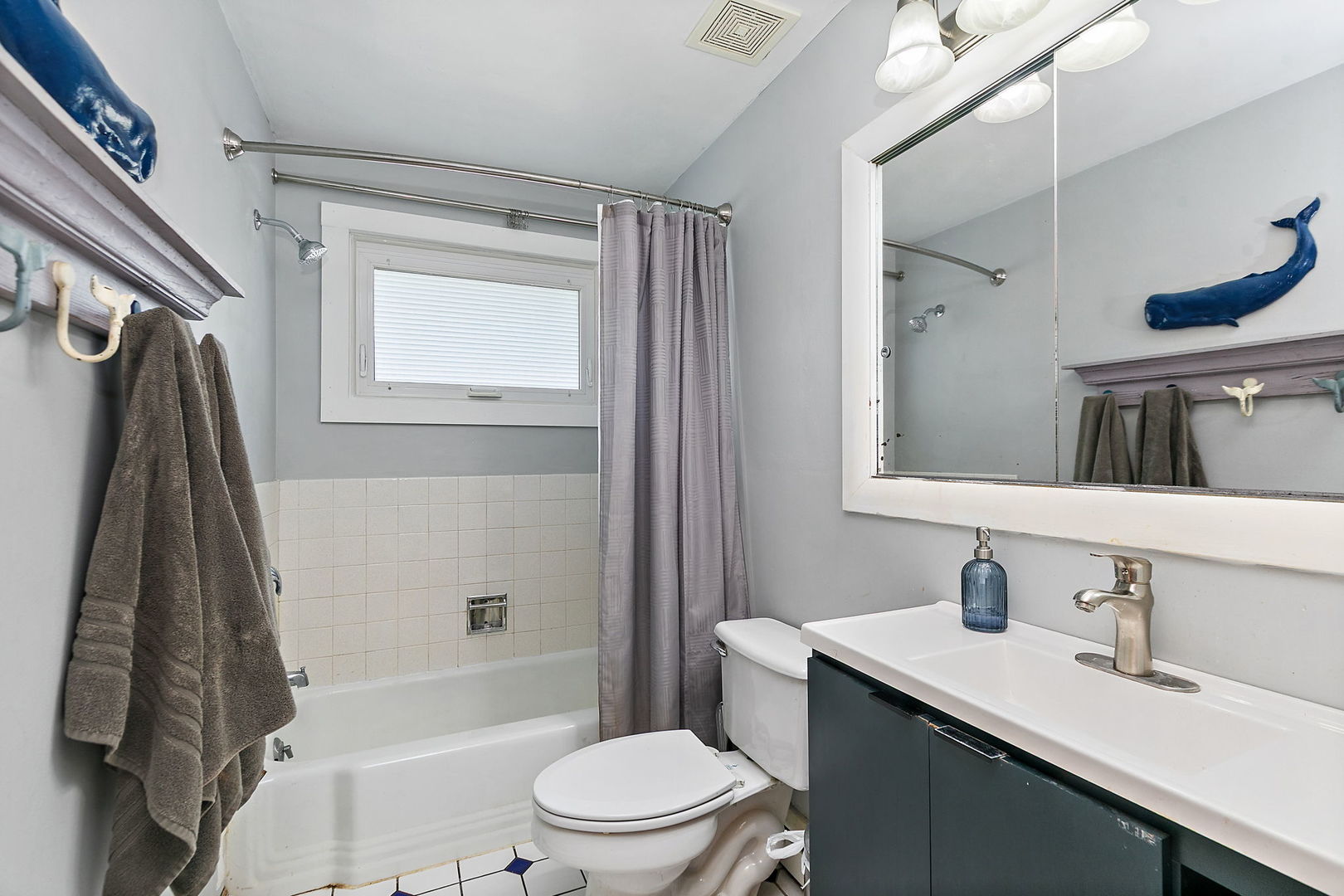 735 Ellwood Avenue Property Photo 14