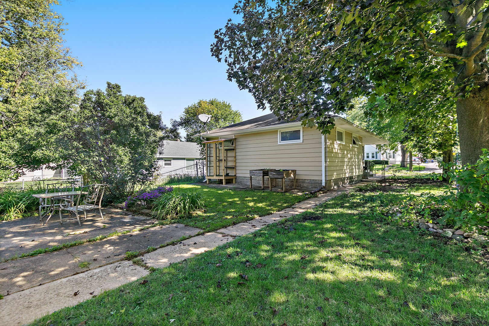 735 Ellwood Avenue Property Photo 27