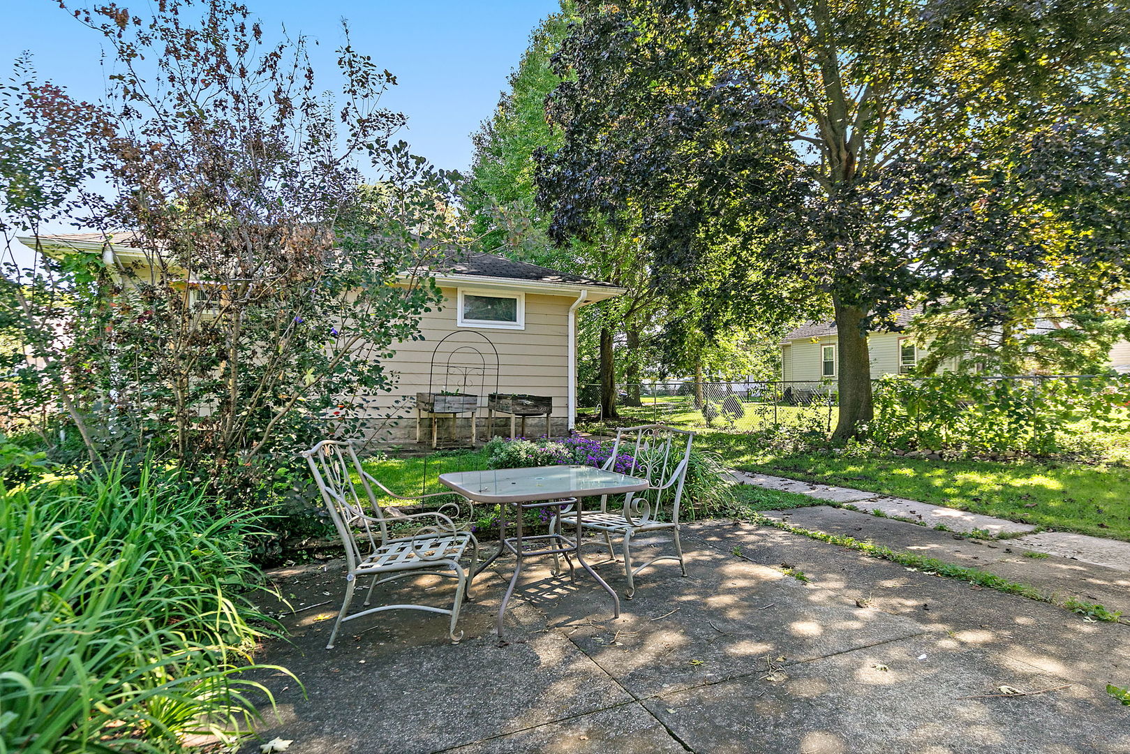 735 Ellwood Avenue Property Photo 28