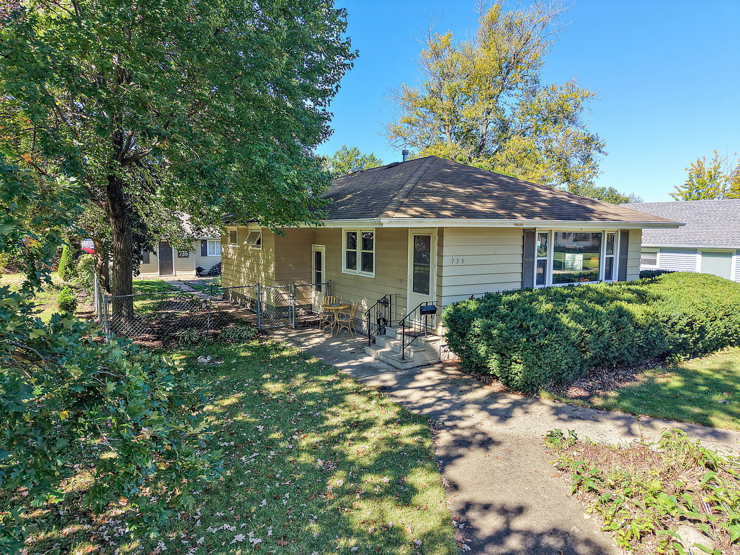735 Ellwood Avenue Property Photo 32