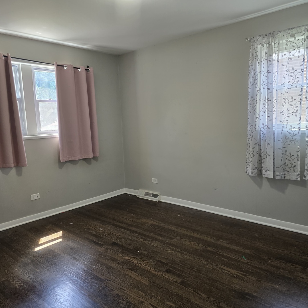 14641 Avalon Avenue Property Photo 6