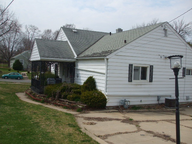 1016 S Independence Avenue Property Photo 7