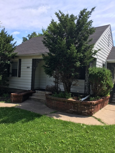 1016 S Independence Avenue Property Photo 10