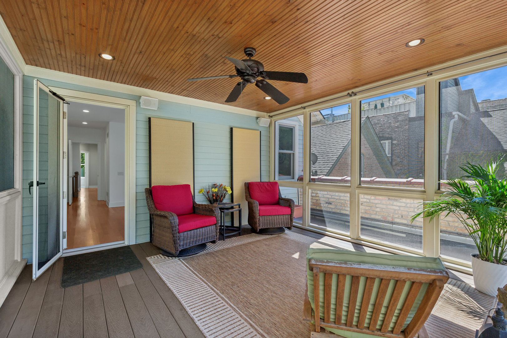 1728 N Hudson Avenue Property Photo 17
