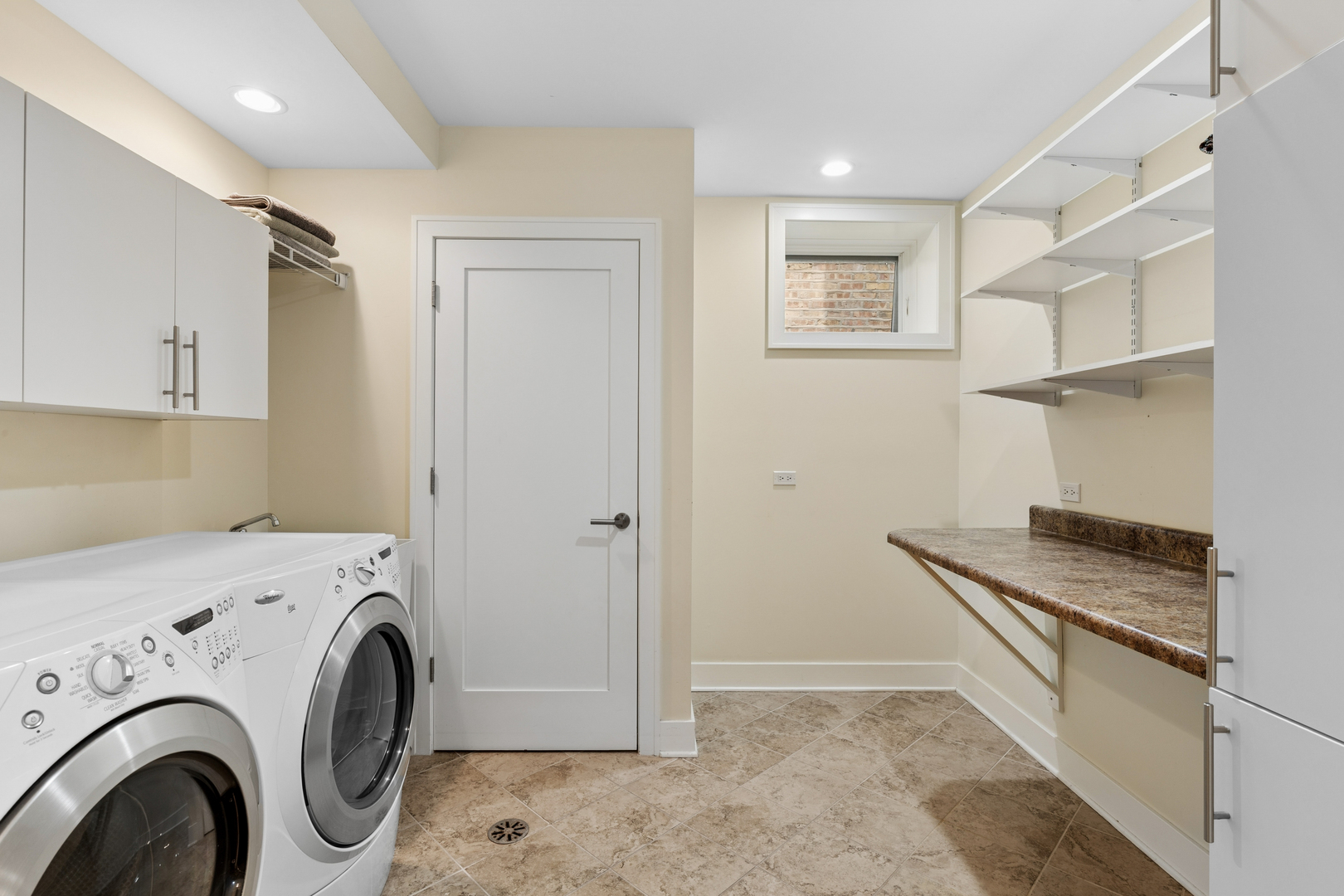 1728 N Hudson Avenue Property Photo 29
