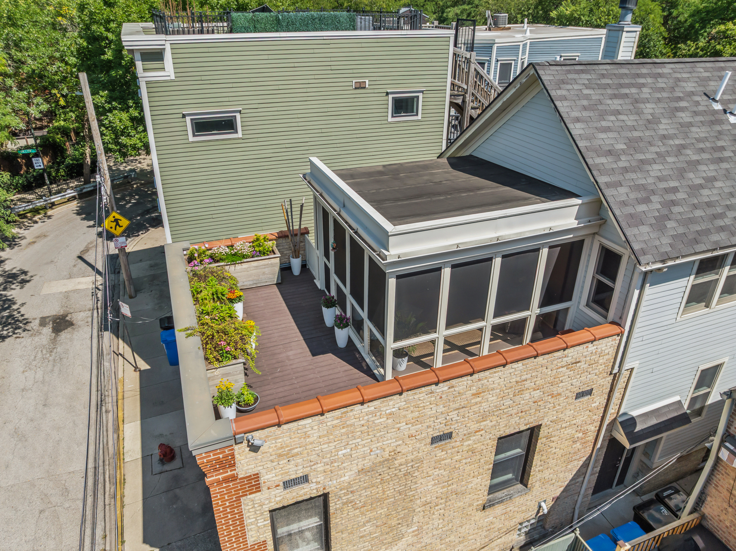 1728 N Hudson Avenue Property Photo 36