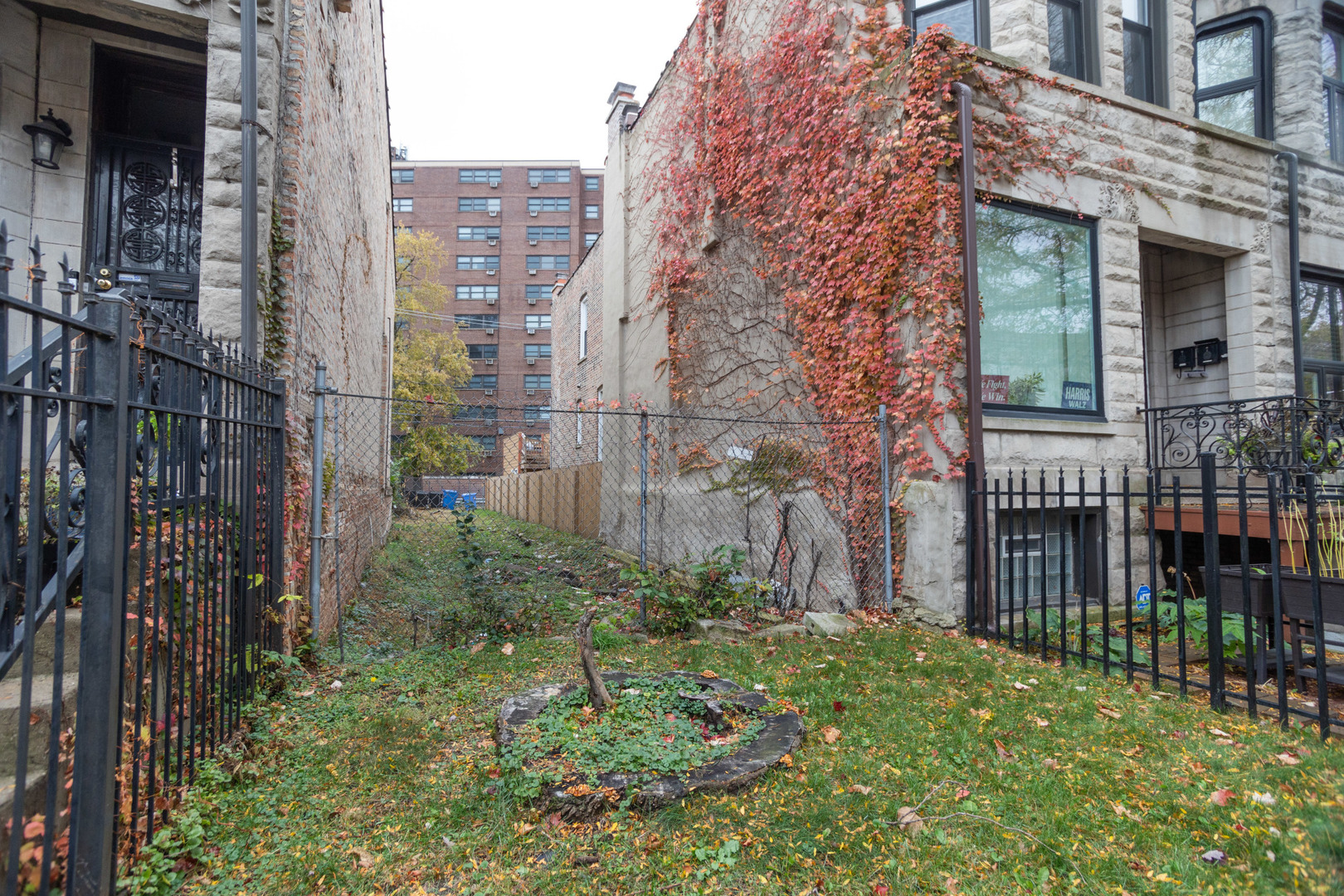 4923 S Champlain Avenue Property Photo 4