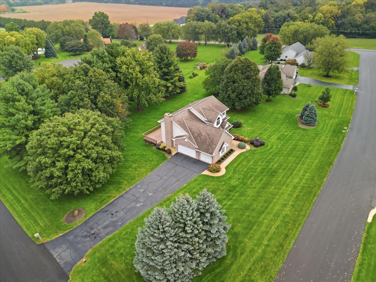 10373 Glen Abbey Close Property Photo 5