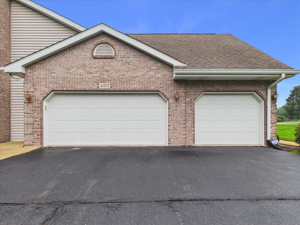 10373 Glen Abbey Close Property Photo 9