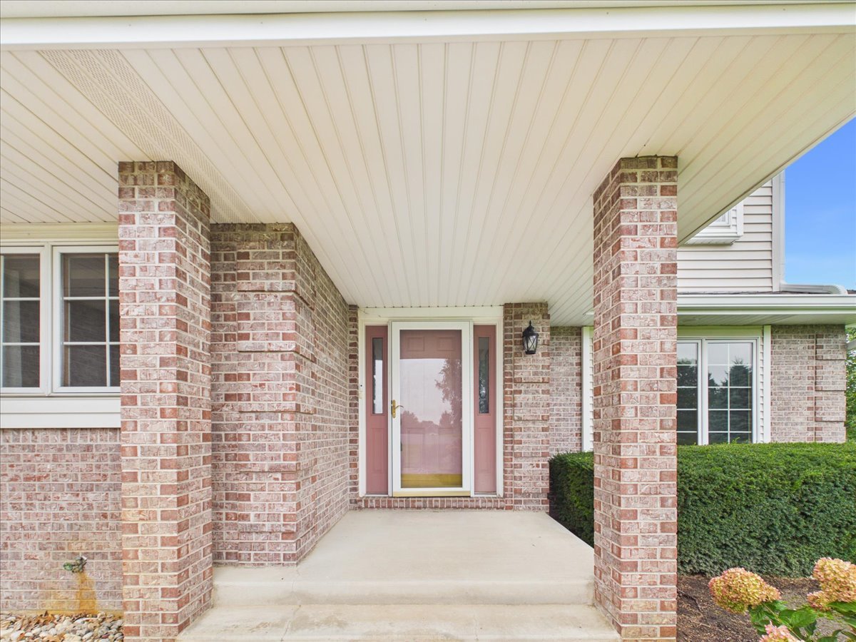10373 Glen Abbey Close Property Photo 10