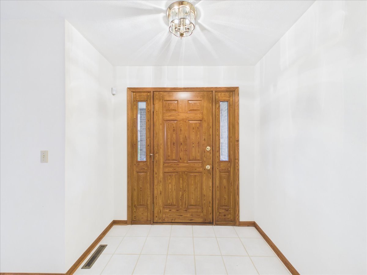 10373 Glen Abbey Close Property Photo 11