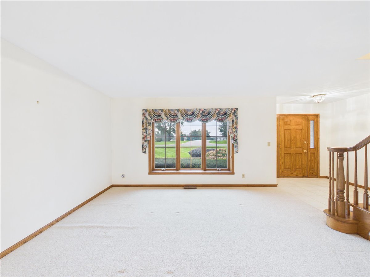 10373 Glen Abbey Close Property Photo 13