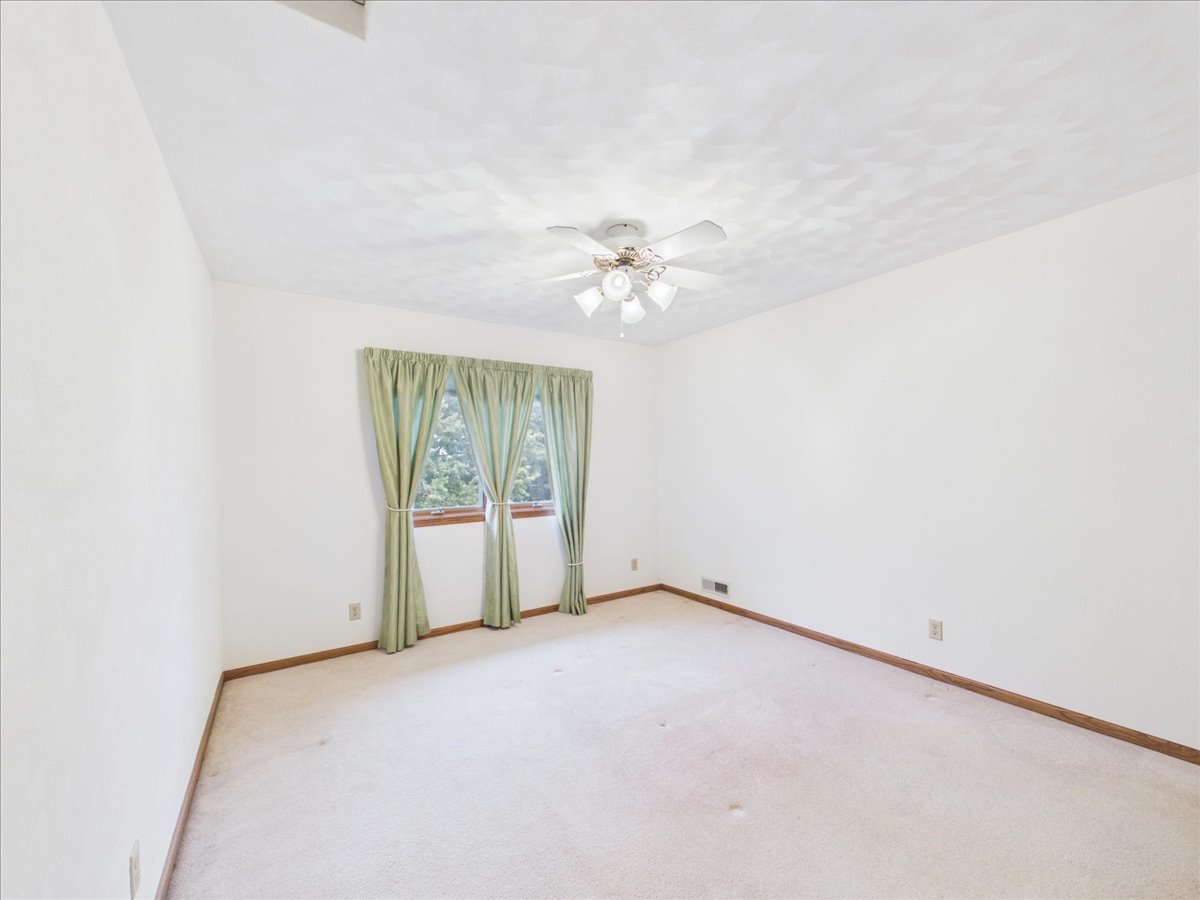 10373 Glen Abbey Close Property Photo 35