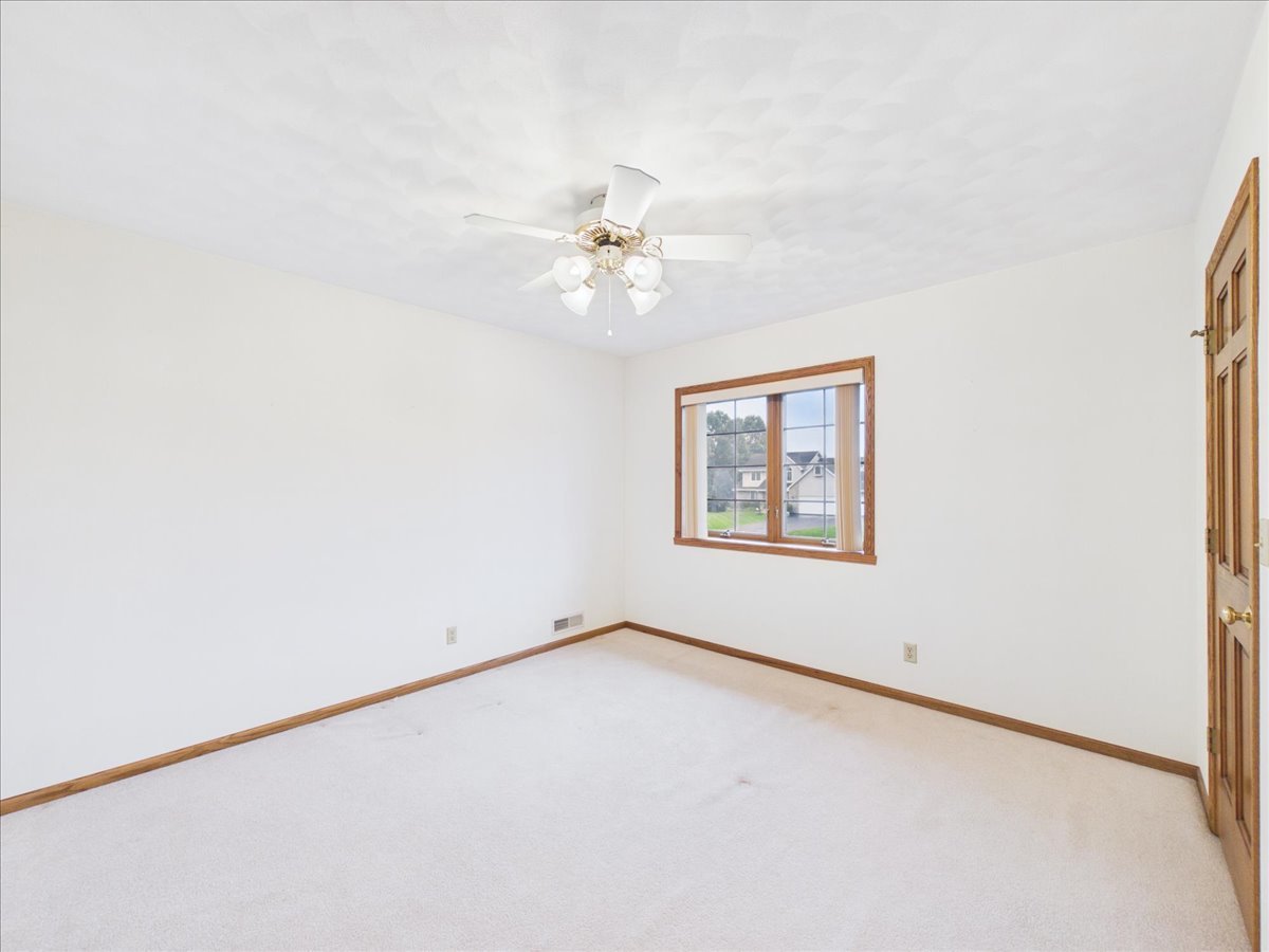 10373 Glen Abbey Close Property Photo 37