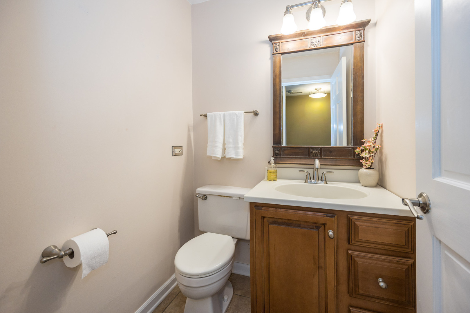 7615 Bristol Court B Property Photo 11