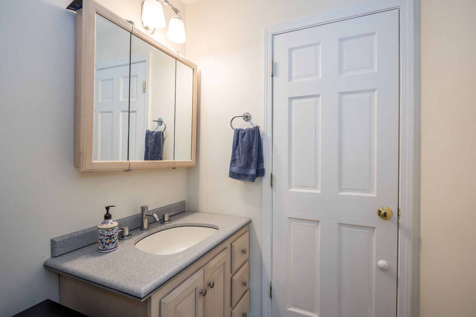 7615 Bristol Court B Property Photo 20