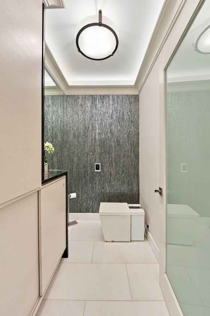 450 E Waterside Drive 3309 Property Photo 26