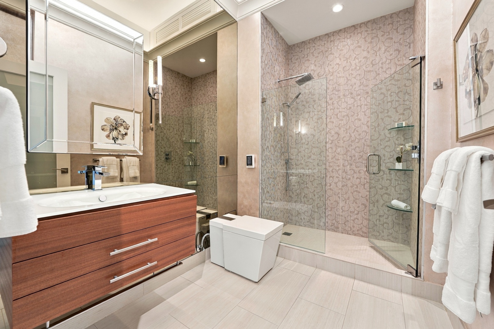 450 E Waterside Drive 3309 Property Photo 32