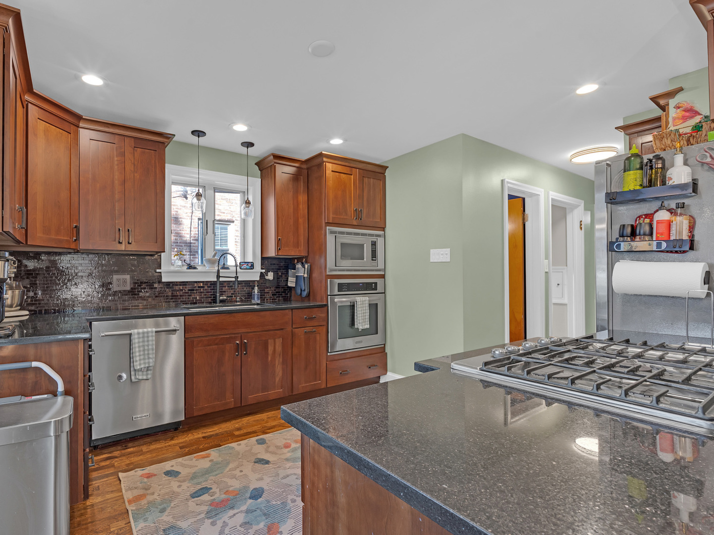 12775318 Property Photo 5