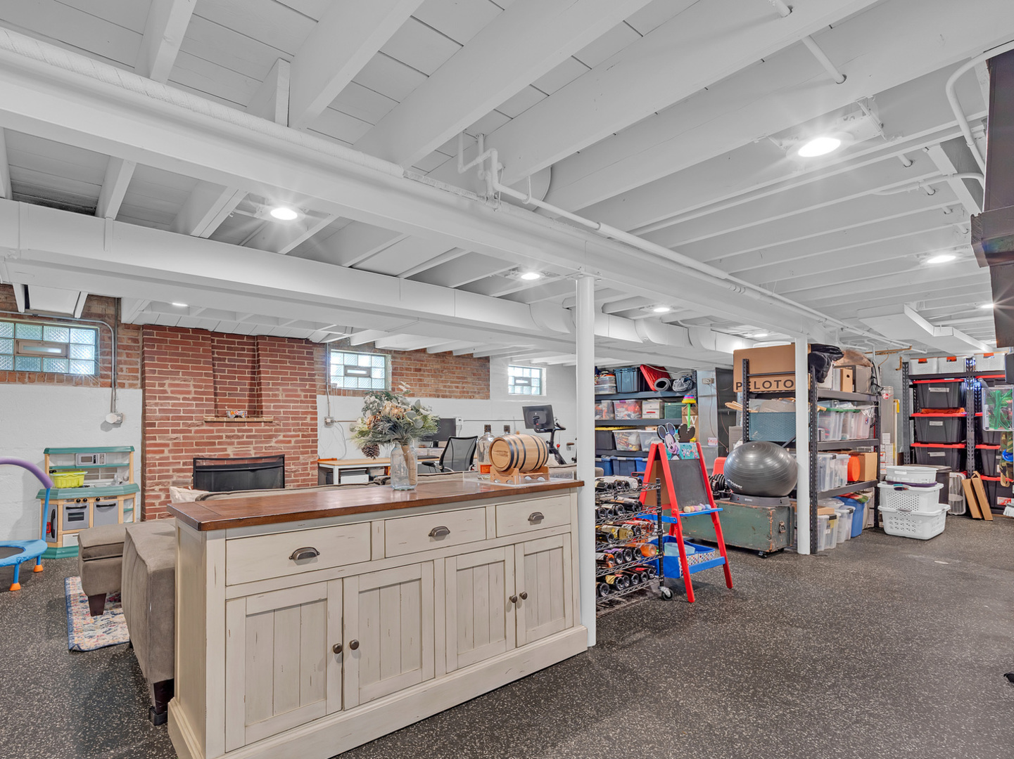 12775318 Property Photo 17
