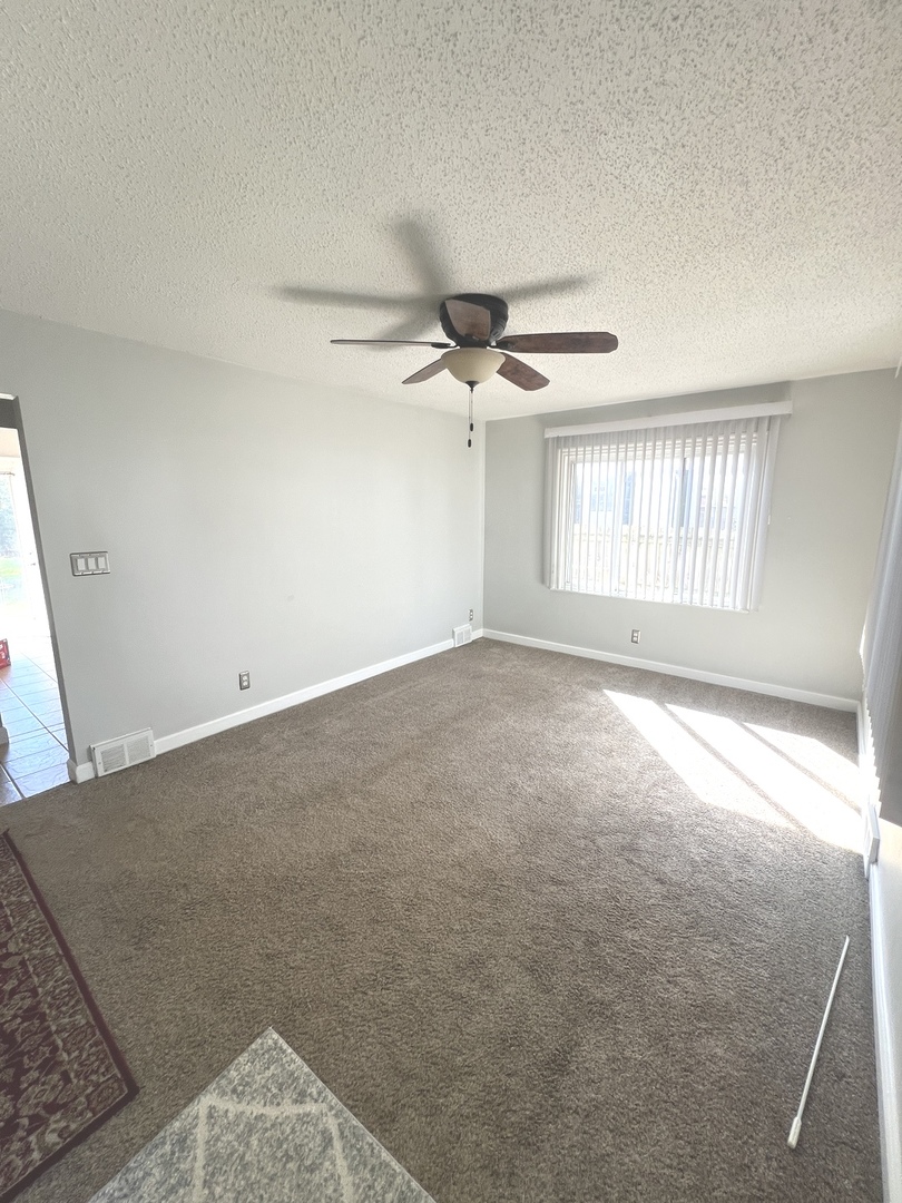 5137 Illinois Street Property Photo 6