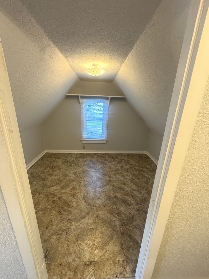 5137 Illinois Street Property Photo 10