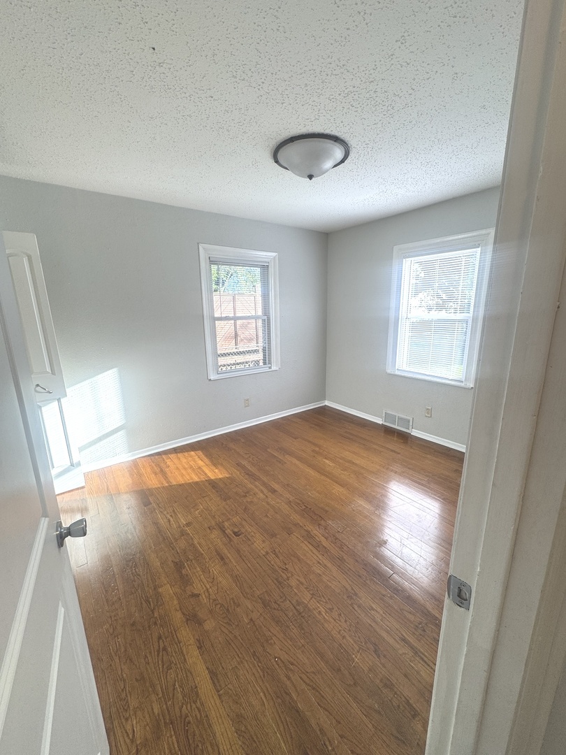5137 Illinois Street Property Photo 11