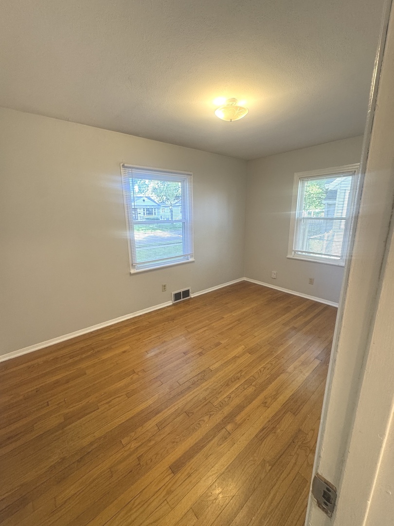 5137 Illinois Street Property Photo 12