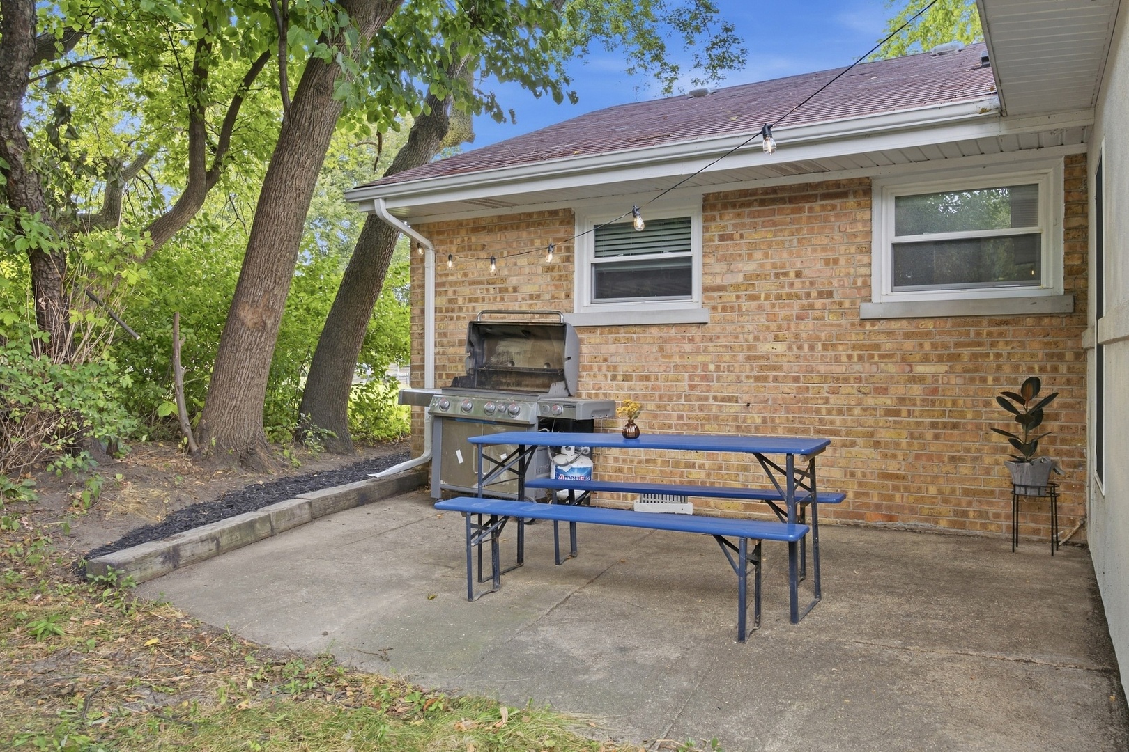 345 E Palatine Road Property Photo 20