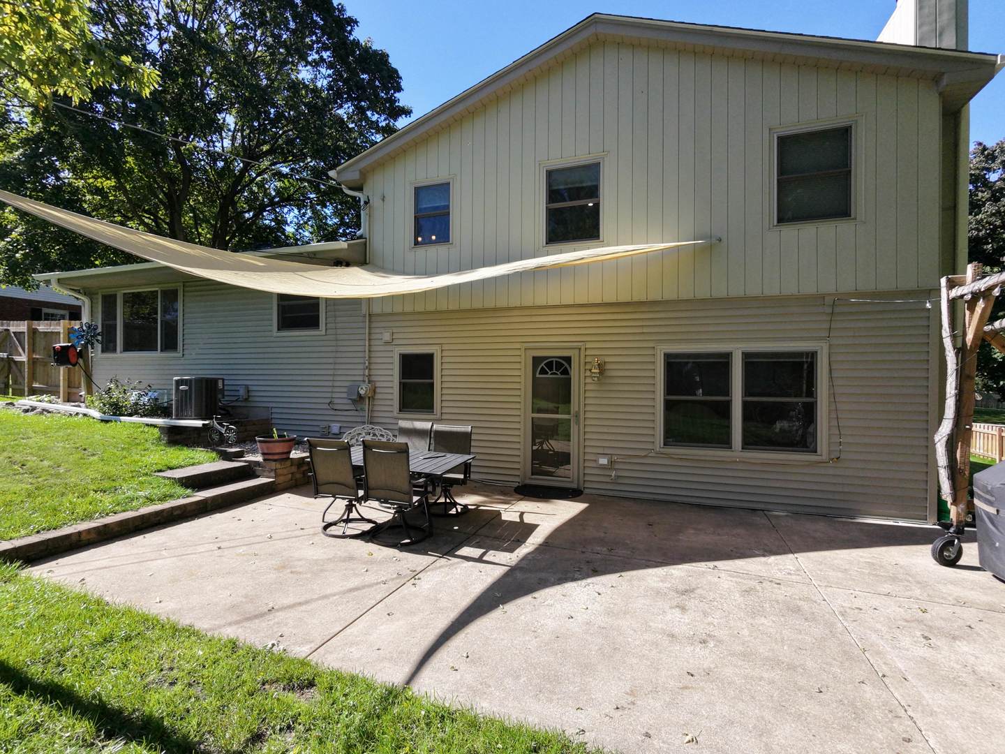 445 Stanford Drive Property Photo 20