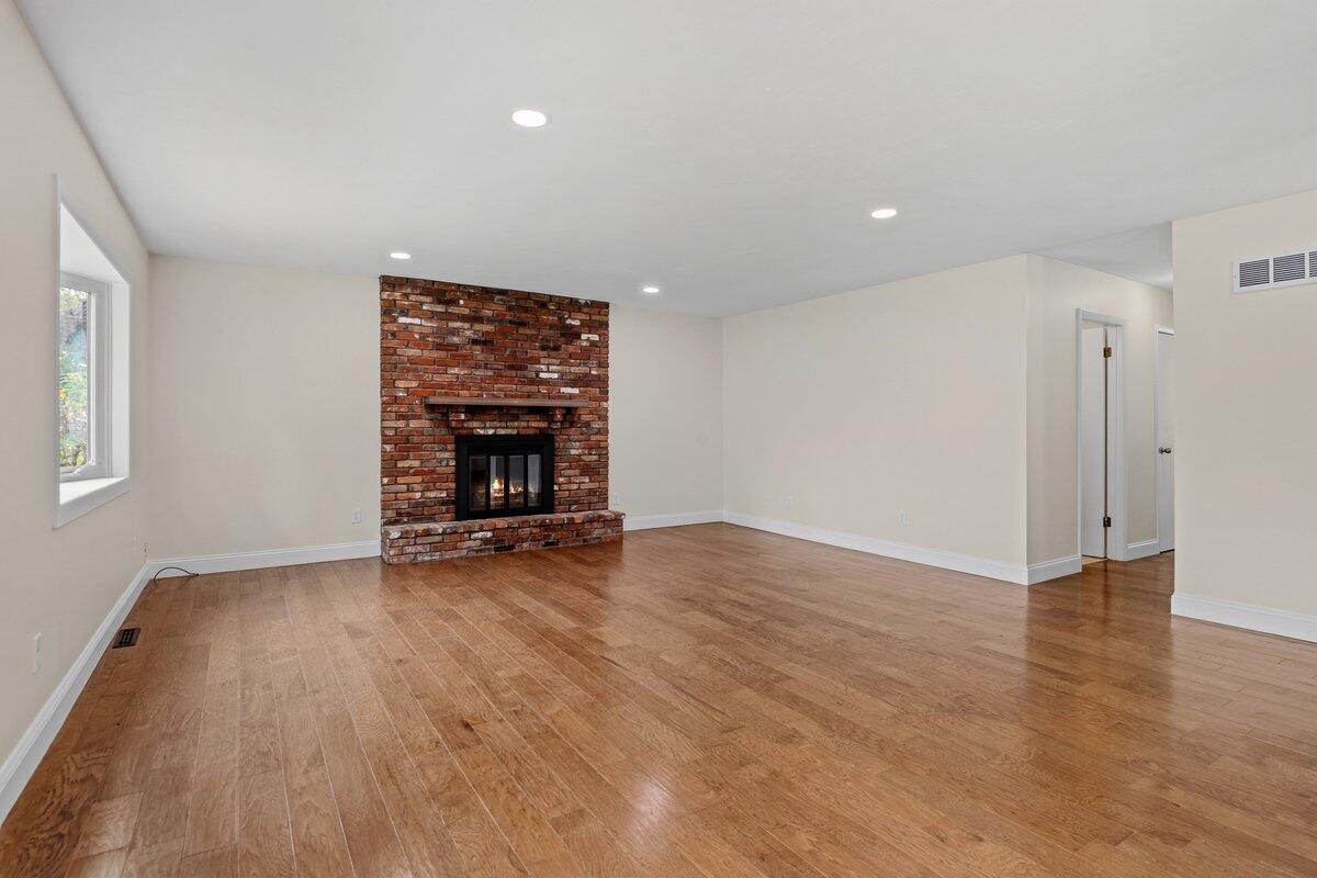 2117 N Keokuk Road Property Photo 7