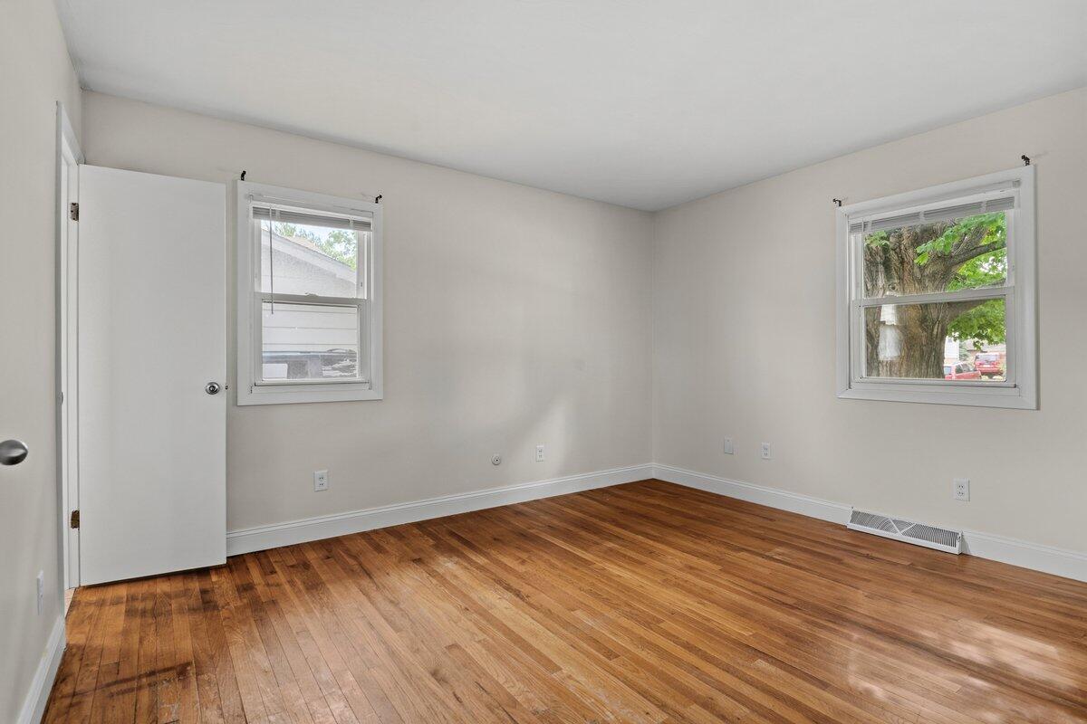2117 N Keokuk Road Property Photo 9