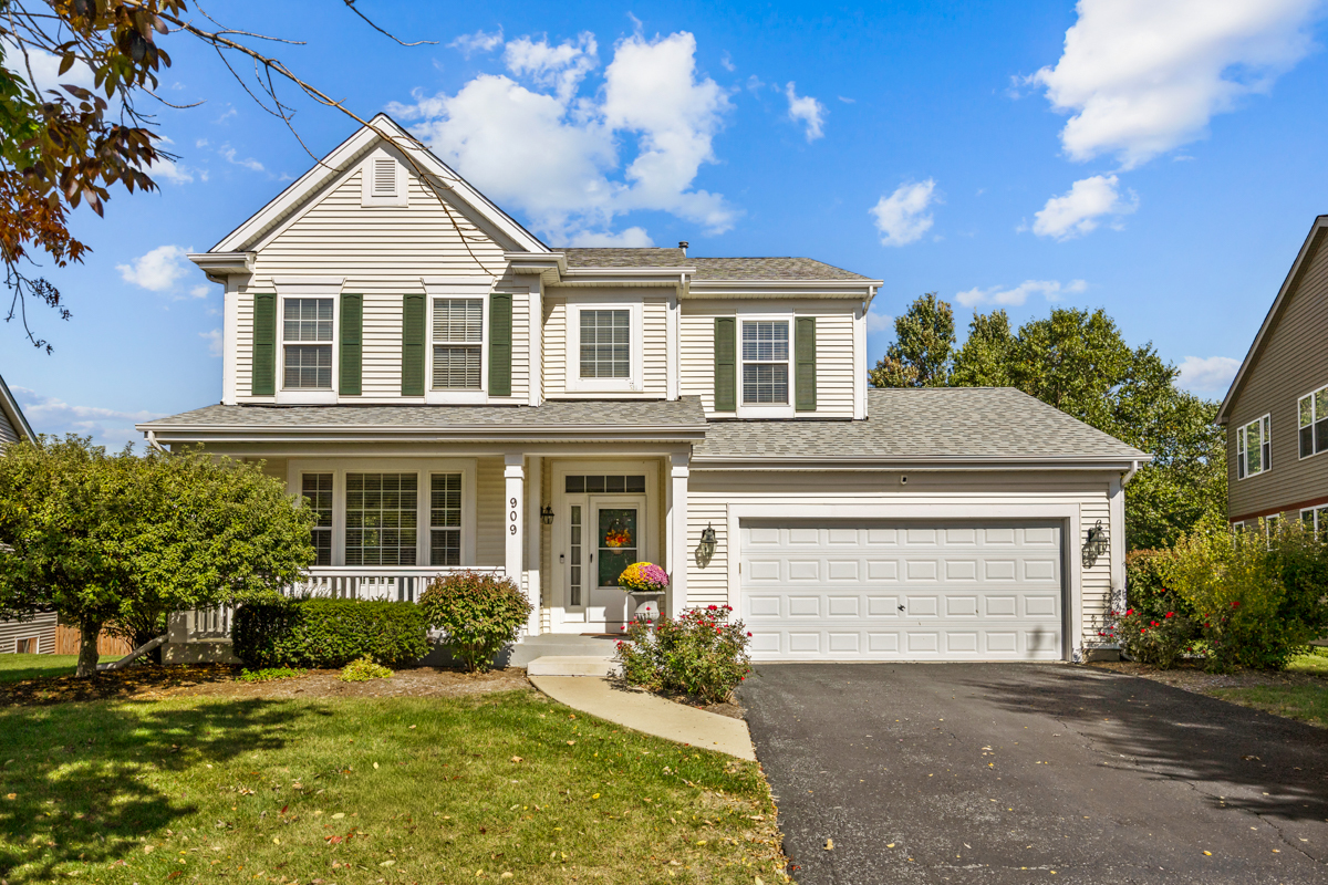 909 Clover Ridge Lane Property Photo 1