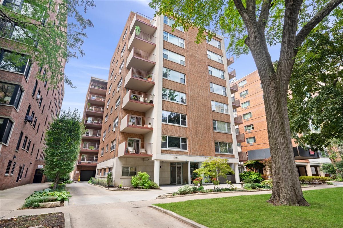 1508 Hinman Avenue 6c Property Photo 1
