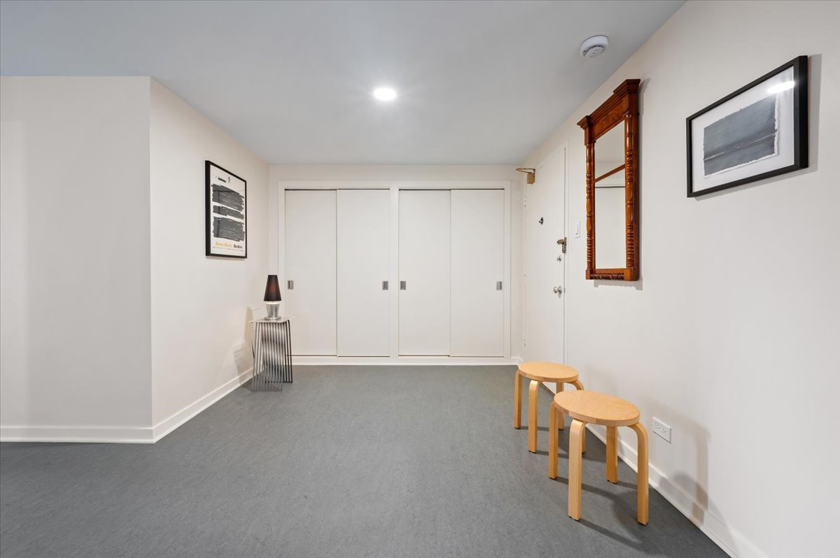 1508 Hinman Avenue 6c Property Photo 4