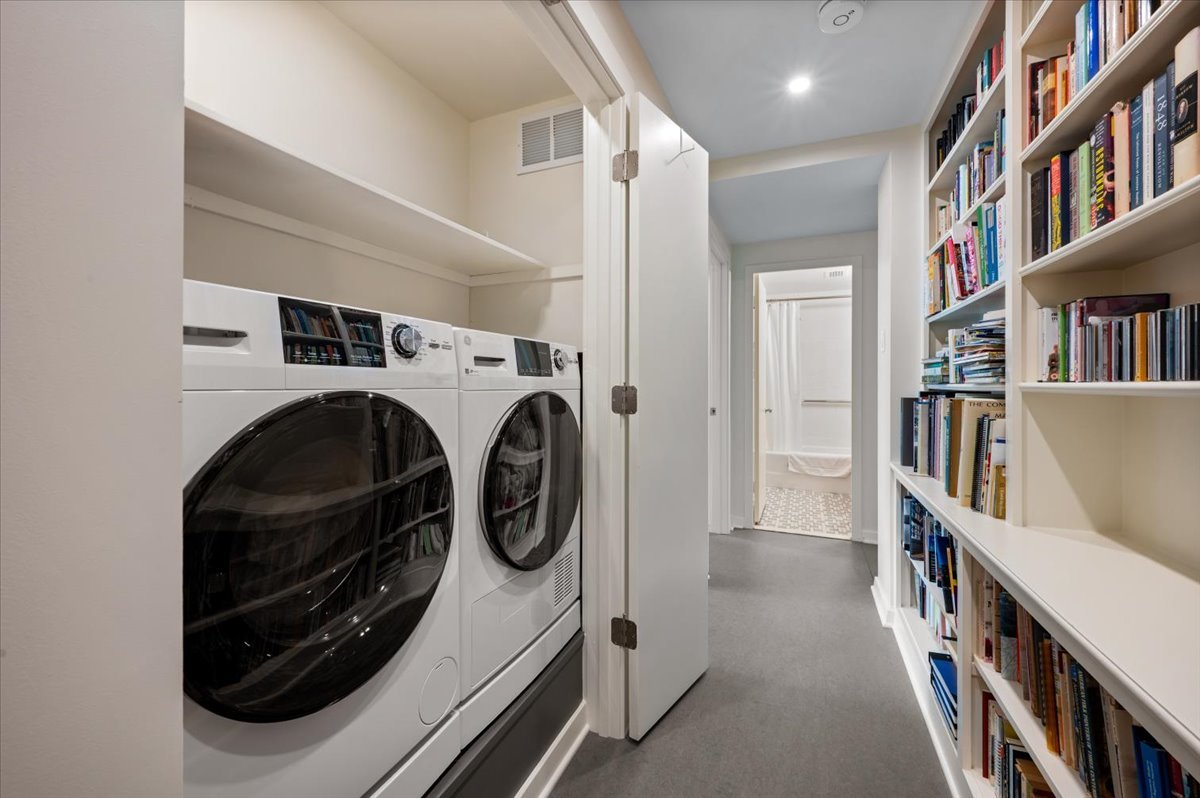 1508 Hinman Avenue 6c Property Photo 26