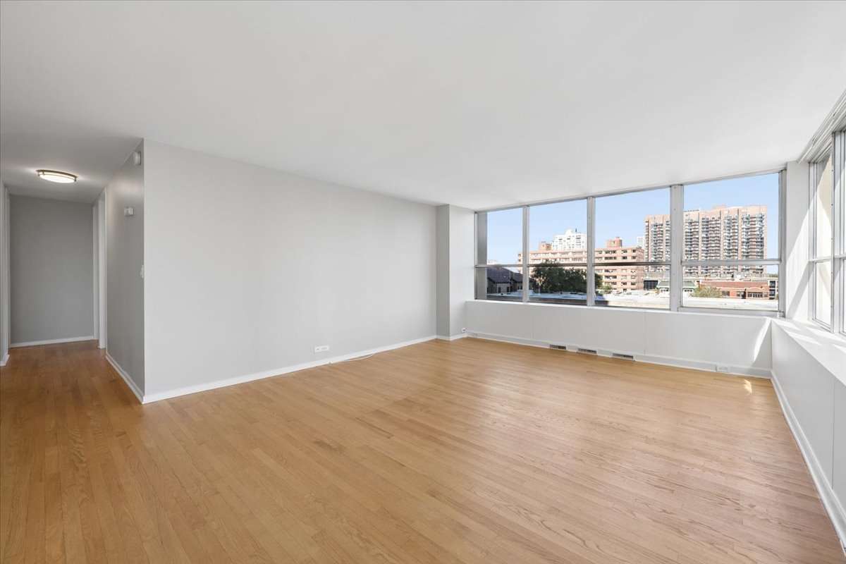 655 W Irving Park Road 502 Property Photo 4