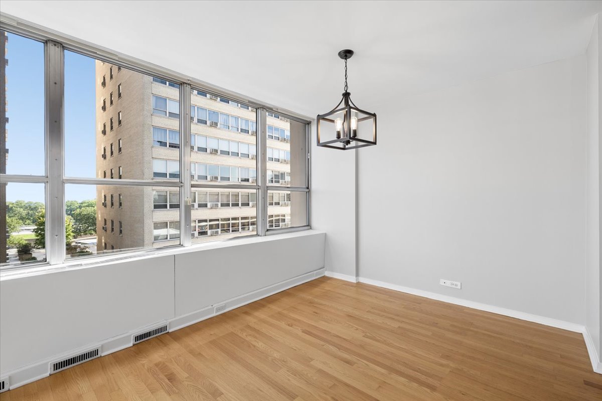 655 W Irving Park Road 502 Property Photo 5