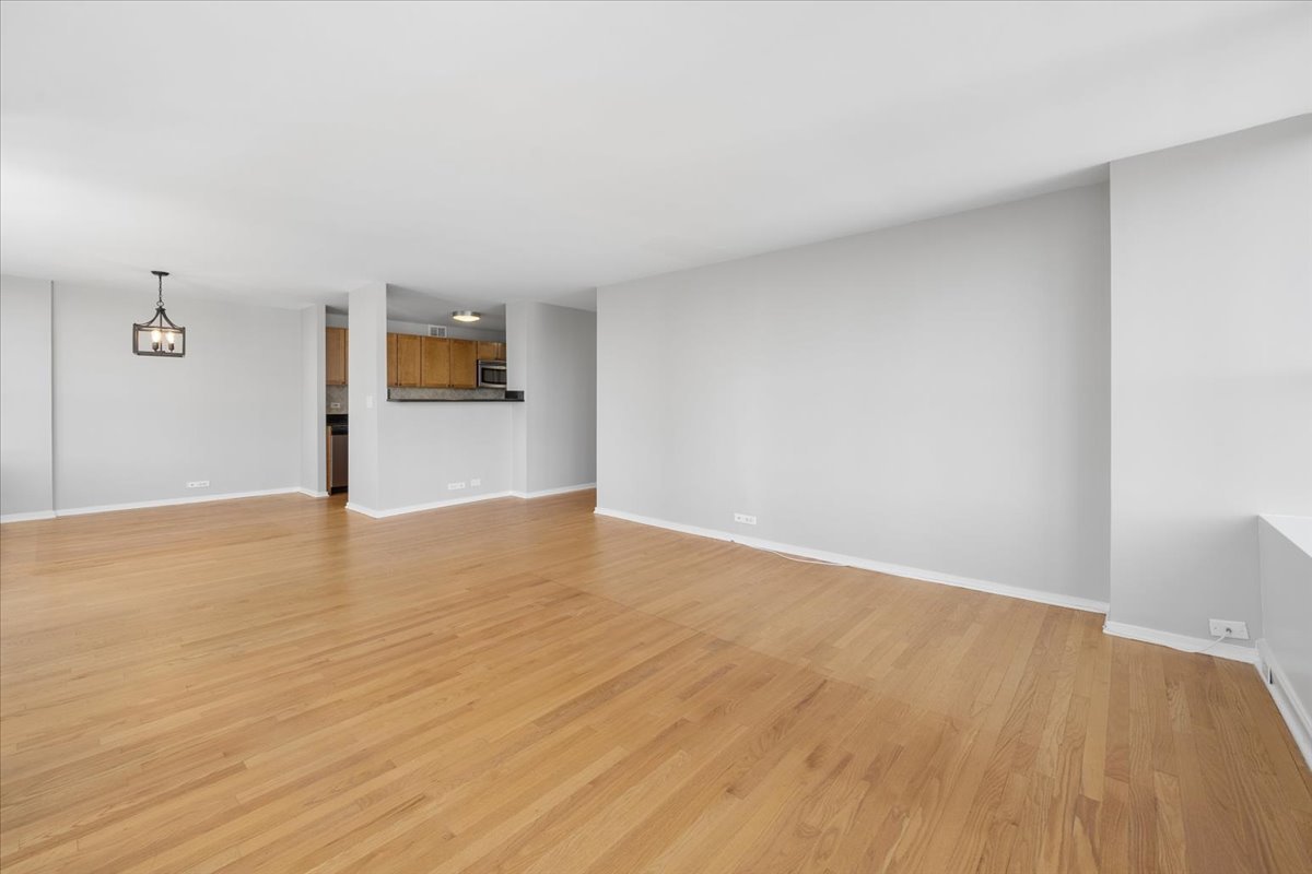 655 W Irving Park Road 502 Property Photo 7