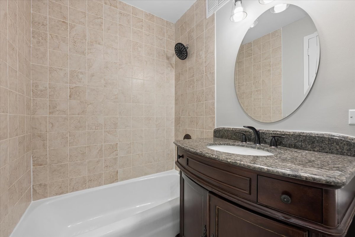 655 W Irving Park Road 502 Property Photo 14