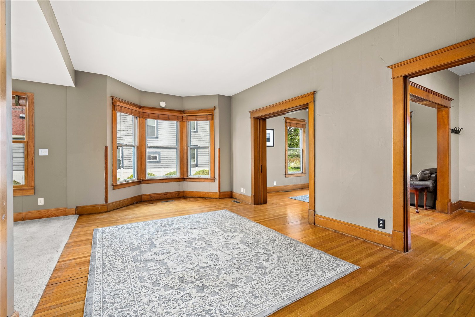 310 E Jefferson Street Property Photo 11