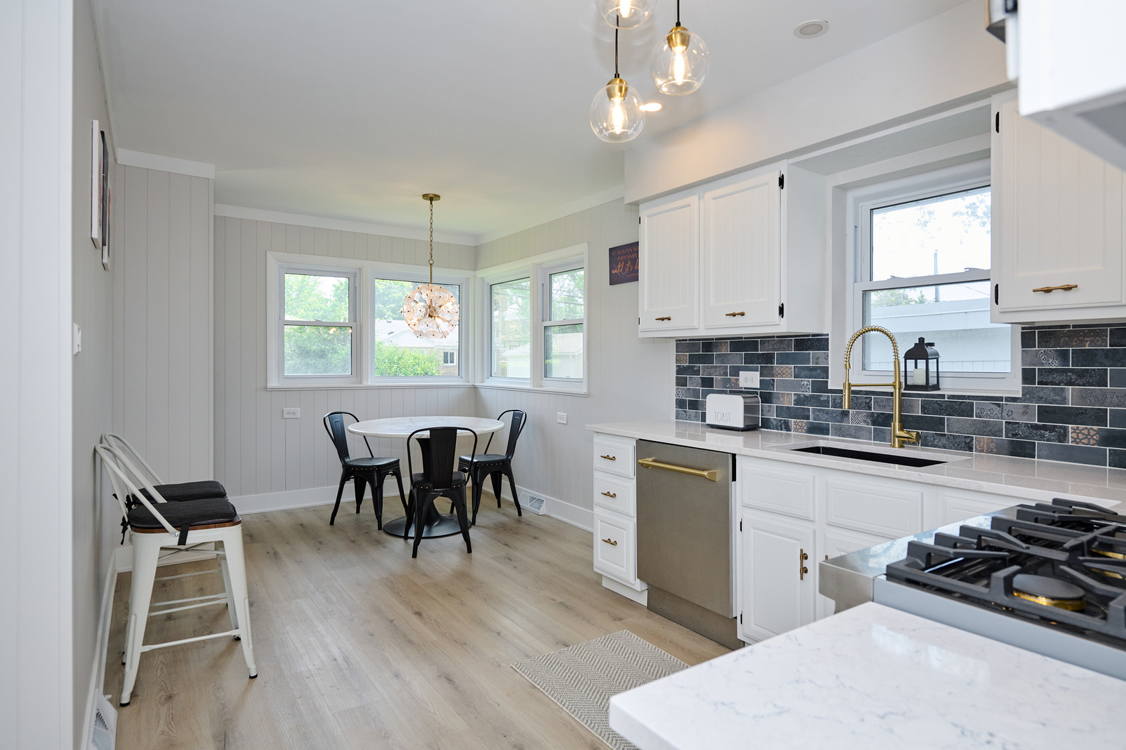4555 Cleveland Street Property Photo 19
