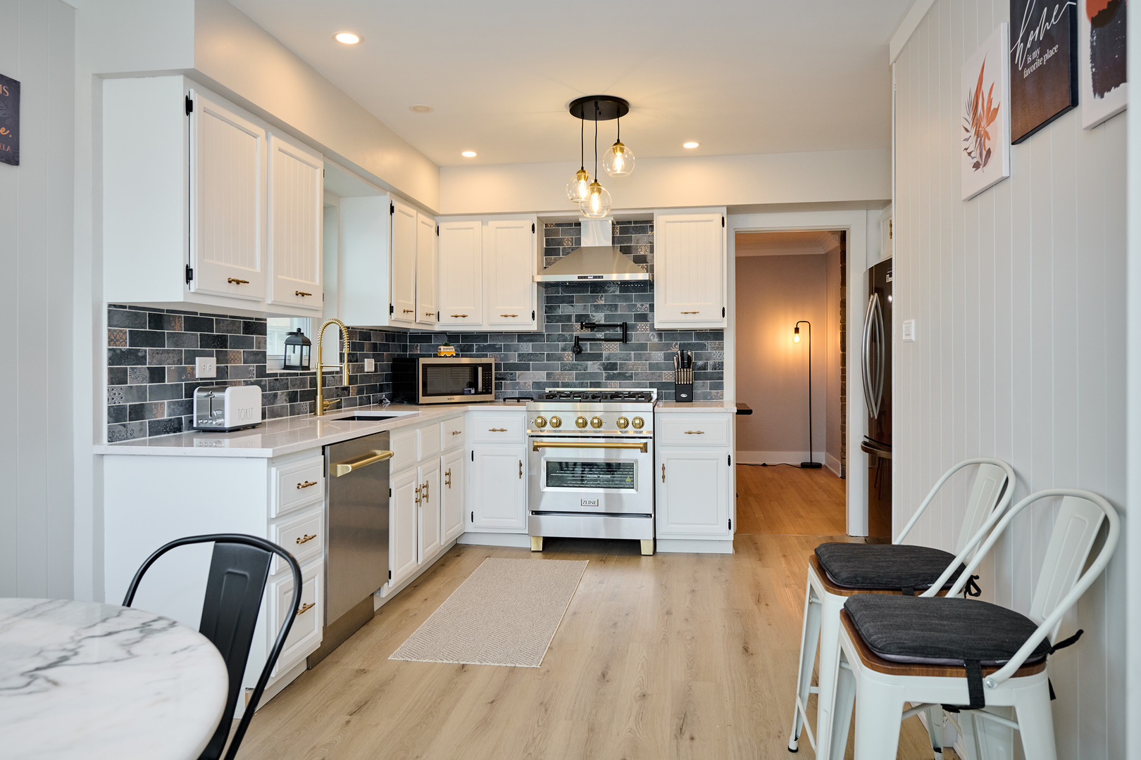 4555 Cleveland Street Property Photo 20
