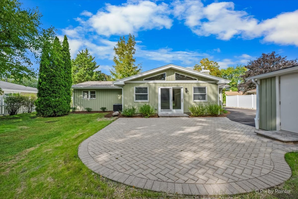 11611 Douglas Avenue Property Photo 4